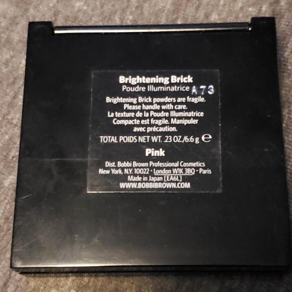 Bobbi Brown makeup - Picture 3 of 3